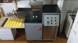 Model LE-5 Vacuum combination refiner/plodder - Sigma Equipment Corp.